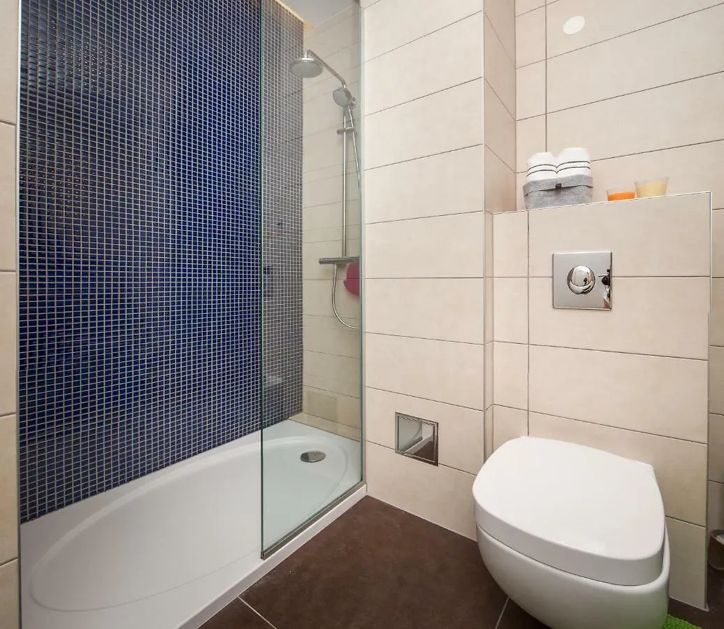 Apartments Blue Maris Znjan سبليت